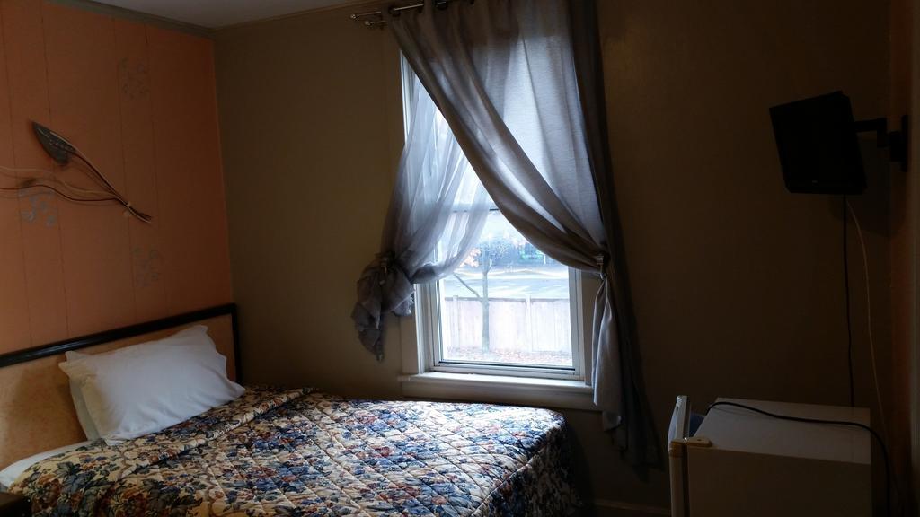 A Voyageur'S Guest House Ottawa Exterior foto